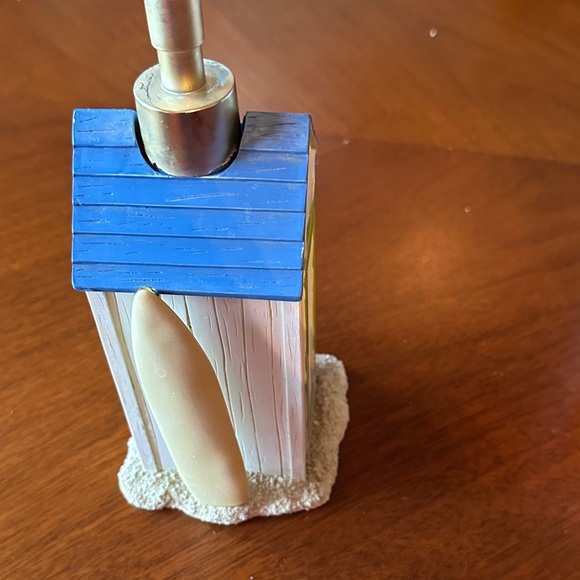 Croscill Ocean Surfer Themed Tissue Box and Soap Pump Set - Picture 9 of 12